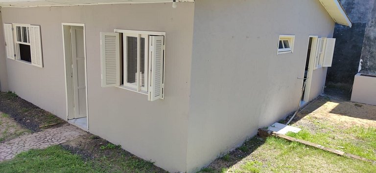 Casa com Ar condicionado na PRaia da Cal e Guarita